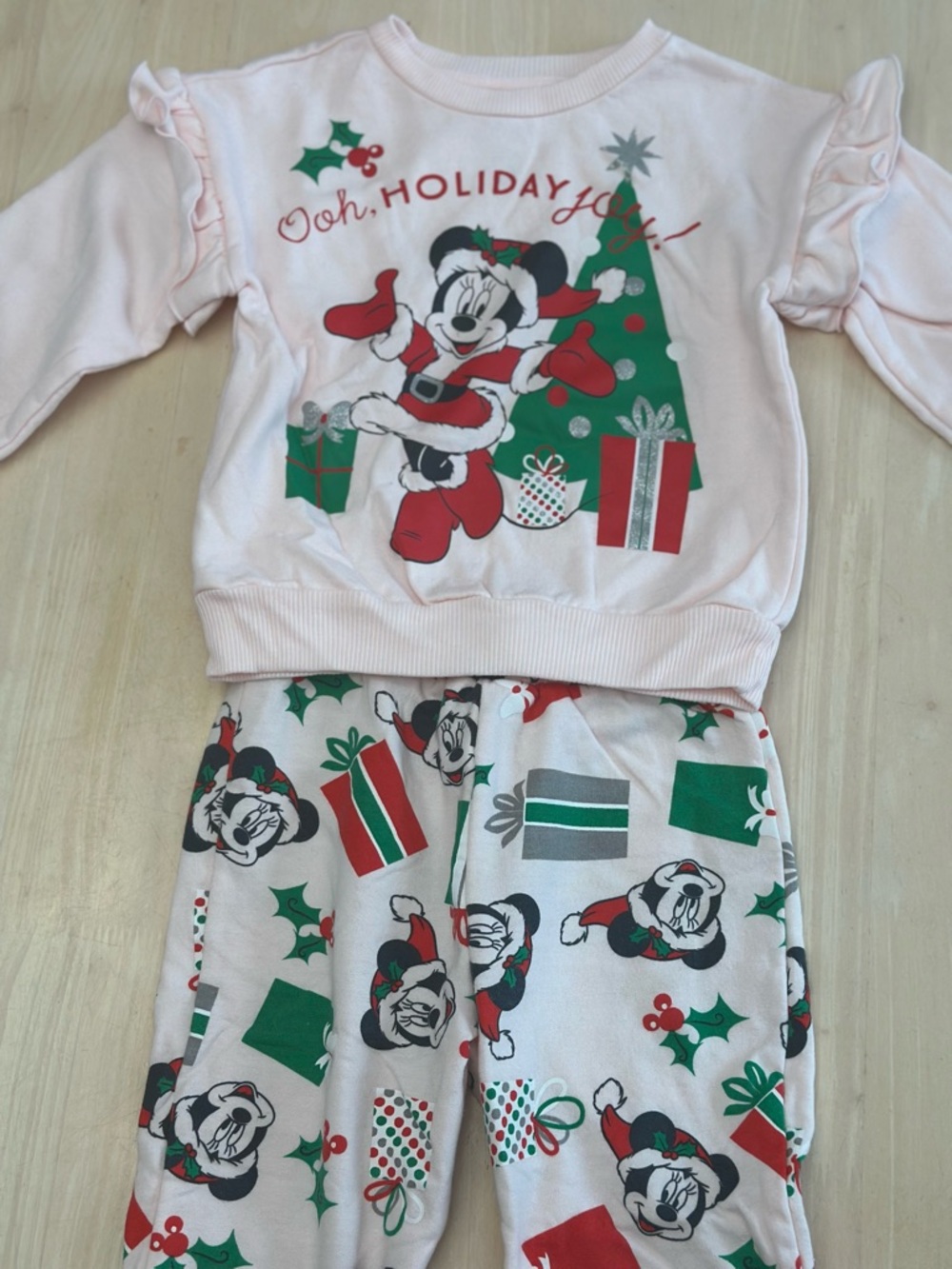 NWOT Disney Minnie Mouse Holiday Sweatshirt & Sweatpants Set